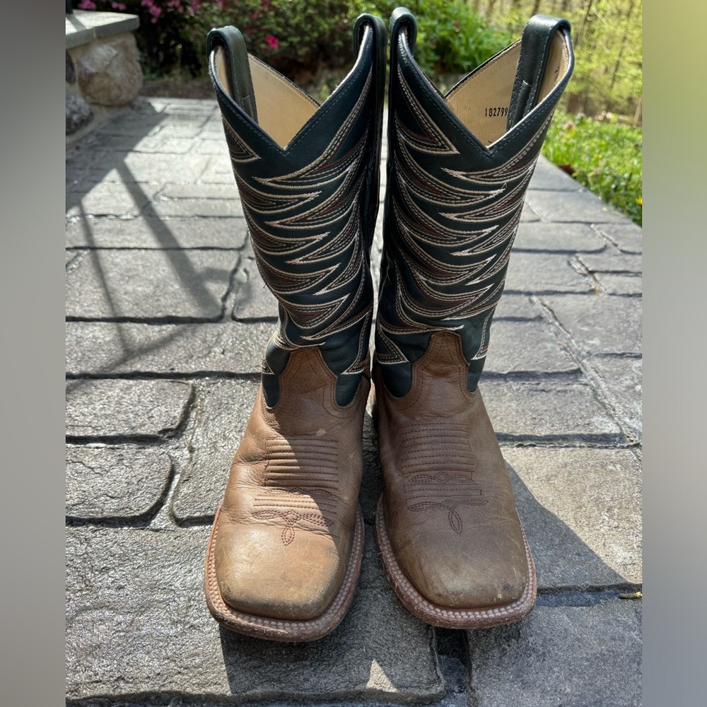 Los Altos Men’s boots. Tan and Green